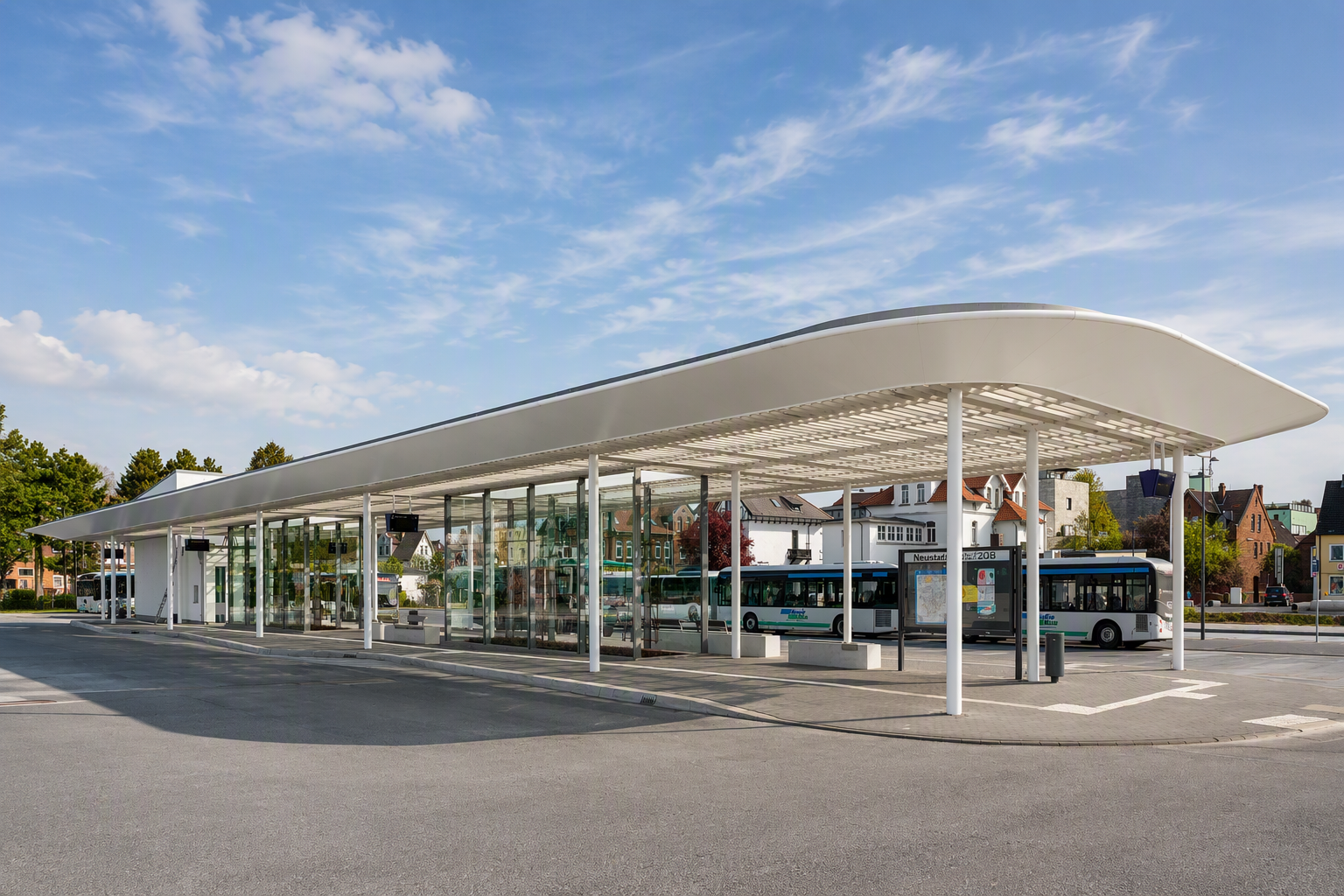 Dach und Servicegeb&auml;ude am ZOB Neustadt-Rbge 